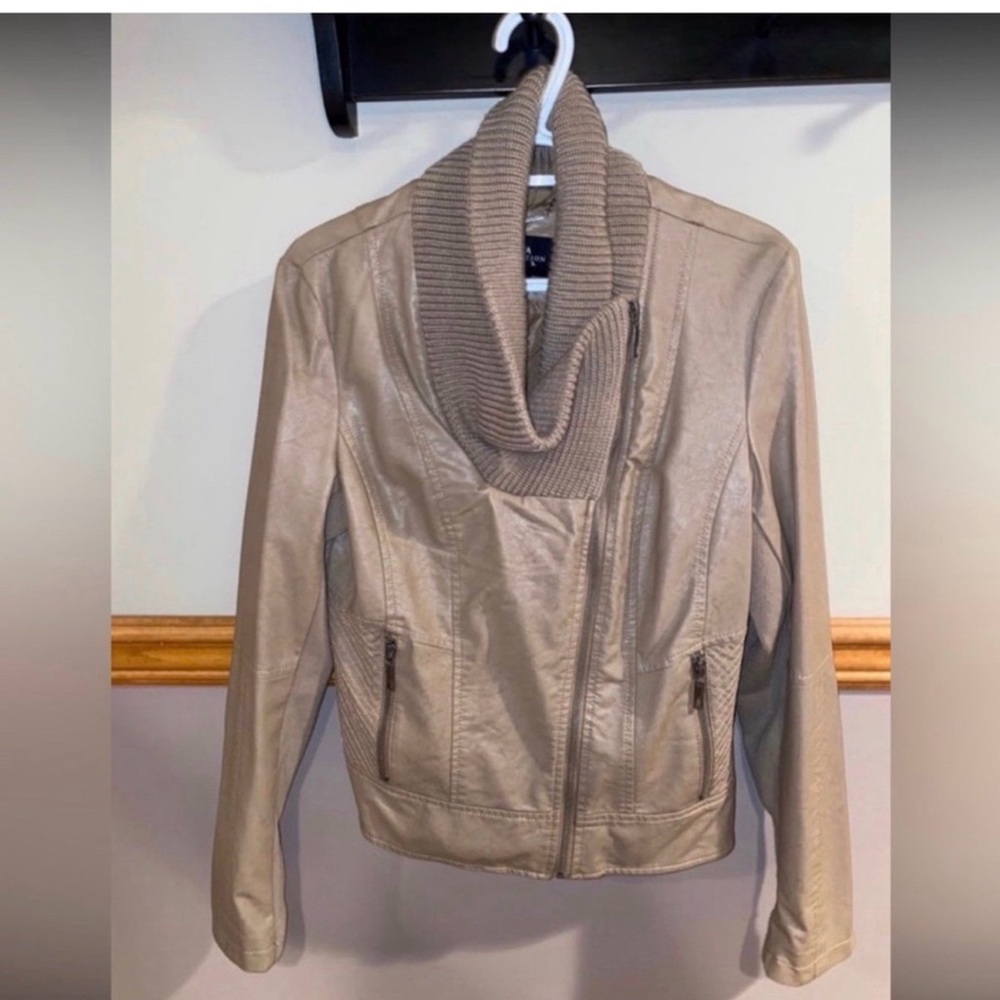 Faux Leather Jacket. Beige Motorcycle Coat. Women’s Medium. Sweater Collar